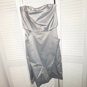 **********BEAUTIFUL SILVER SATIN COCKTAIL DRESS W/ POCKETS***********